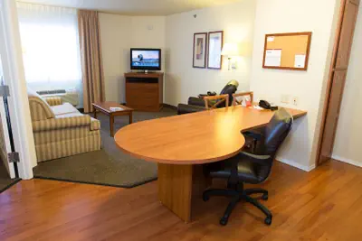 Photo 5 - Candlewood Suites Springfield by IHG
