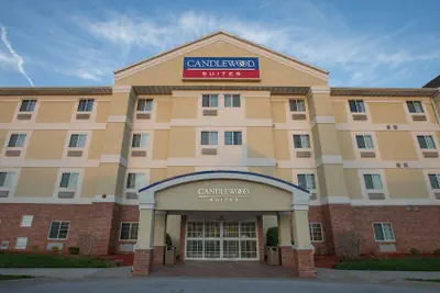 Photo 2 - Candlewood Suites Springfield by IHG