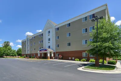 Photo 2 - Candlewood Suites Winchester by IHG
