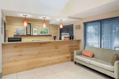Photo 4 - Country Inn & Suites by Radisson, Columbia, MO