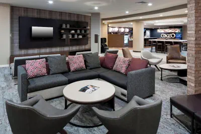 Photo 2 - Courtyard by Marriott Suffolk Chesapeake