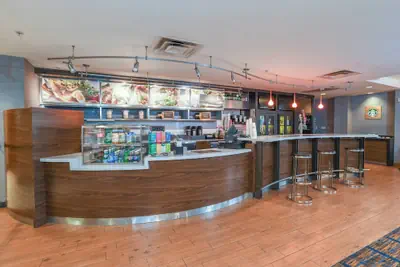 Photo 2 - Courtyard by Marriott Cincinnati North at Union Centre