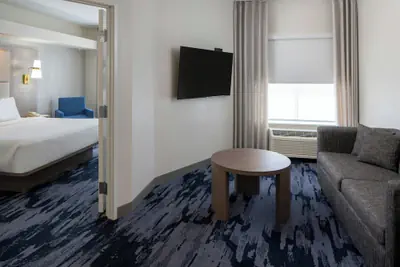 Photo 4 - Fairfield Inn & Suites by Marriott Lafayette South