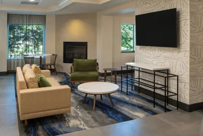 Photo 2 - Fairfield Inn & Suites by Marriott Lafayette South