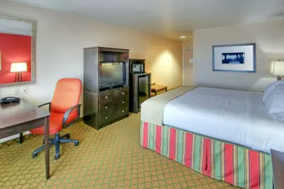 Photo 5 - Holiday Inn Express & Suites Tucumcari by IHG
