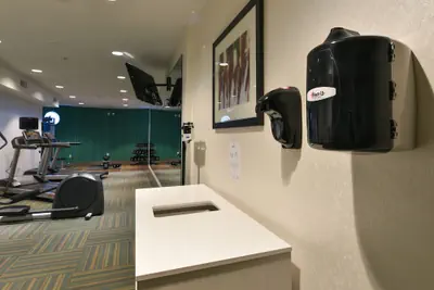 Photo 2 - Holiday Inn Express & Suites Corona by IHG
