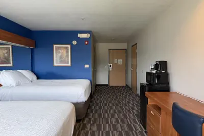 Photo 2 - SureStay by Best Western Huntsville East