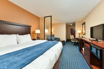 Photo 4 - Comfort Suites near MCAS Beaufort