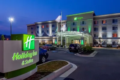 Photo 2 - Holiday Inn Hotel & Suites Beckley by IHG