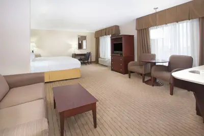 Photo 4 - Holiday Inn Express & Suites Minot by IHG
