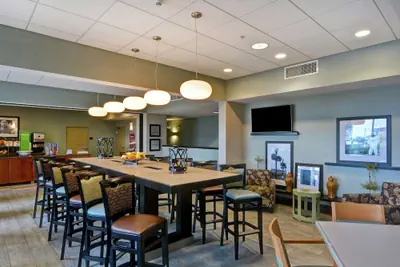 Photo 3 - Hampton Inn Lewisburg