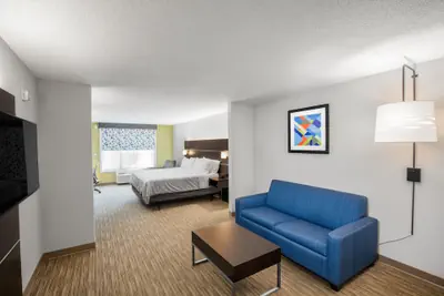 Photo 5 - Holiday Inn Express Hotel & Suites Altoona-Des Moines by IHG