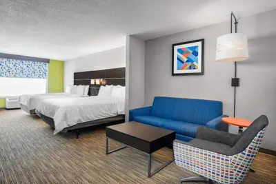 Photo 3 - Holiday Inn Express Hotel & Suites Altoona-Des Moines by IHG