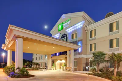 Photo 2 - Holiday Inn Ex Ste Porterville by IHG