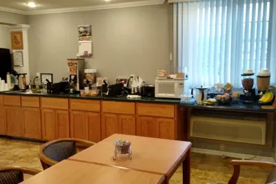 Photo 4 - Americas Best Value Inn Pendleton
