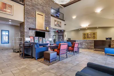 Photo 4 - Comfort Inn Bentonville - Crystal Bridges