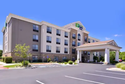 Photo 2 - Holiday Inn Express & Suites Selma by IHG