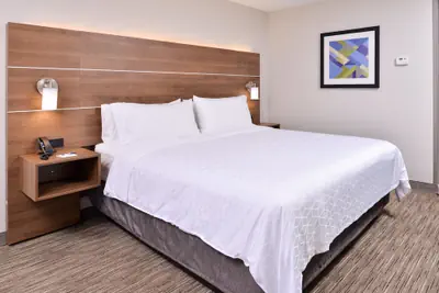 Photo 5 - Holiday Inn Express & Suites Selma by IHG