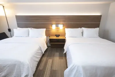 Photo 4 - Holiday Inn Express Hotel & Suites Iron Mountain by IHG