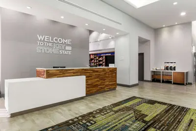 Photo 5 - Hampton Inn & Suites Pittsburgh-Downtown