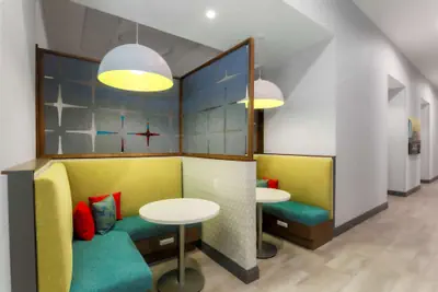 Photo 4 - Hampton Inn & Suites Pittsburgh-Downtown