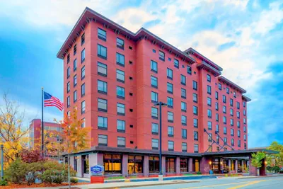Photo 2 - Hampton Inn & Suites Pittsburgh-Downtown