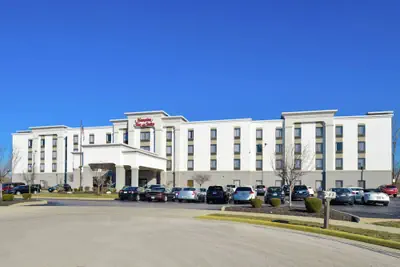 Photo 2 - Hampton Inn & Suites Wilmington