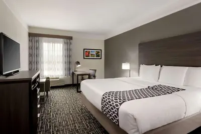 Photo 5 - La Quinta Inn & Suites by Wyndham I-20 Longview South