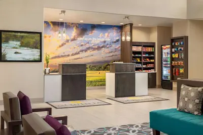 Photo 4 - La Quinta Inn & Suites by Wyndham I-20 Longview South