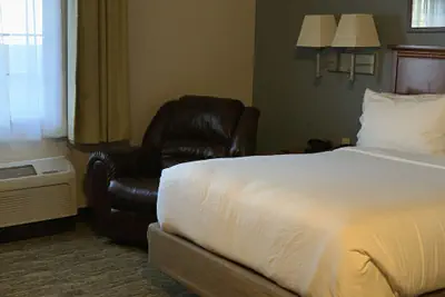 Photo 5 - Candlewood Suites Augusta by IHG
