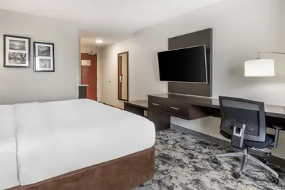 Photo 5 - Best Western Plus Fairburn Atlanta Southwest