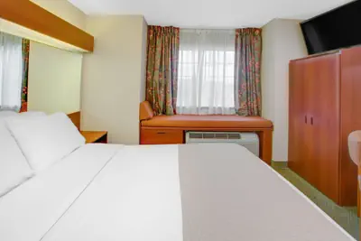 Photo 4 - Microtel Inn & Suites by Wyndham Hattiesburg