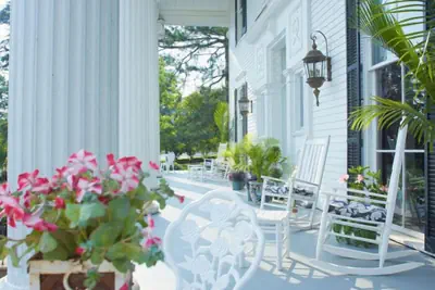 Photo 2 - Lookaway Inn