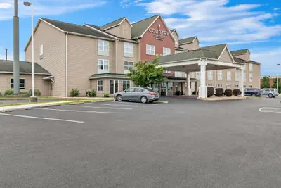 Photo 2 - Country Inn & Suites by Radisson, Chambersburg, PA