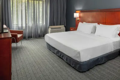 Photo 4 - Courtyard by Marriott Pittsburgh Greensburg