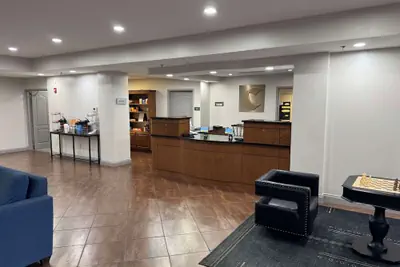 Photo 2 - Comfort Suites Knoxville East
