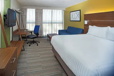 Photo 4 - Holiday Inn Express Nags Head Oceanfront by IHG
