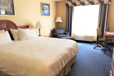 Photo 5 - Holiday Inn Express Syracuse Airport by IHG