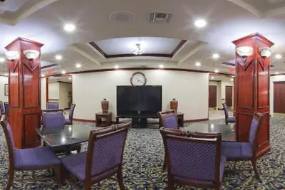 Photo 3 - Holiday Inn Express & Suites Pampa by IHG