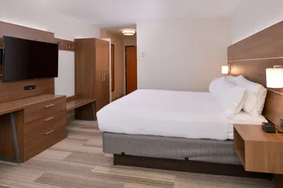 Photo 4 - Holiday Inn Express & Suites Parkersburg-Mineral Wells by IHG
