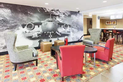 Photo 4 - La Quinta Inn & Suites by Wyndham Warner Robins - Robins AFB