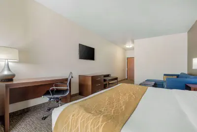 Photo 2 - Comfort Inn & Suites Mitchell I-90