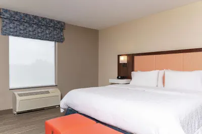 Photo 3 - Hampton Inn Warsaw
