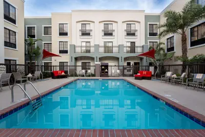 Photo 2 - Hampton Inn Santa Barbara/Goleta