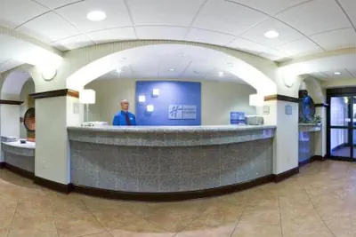 Photo 3 - Holiday Inn Express & Suites - Greenwood by IHG
