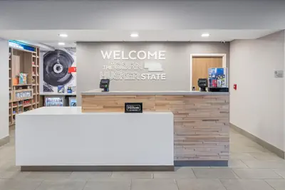 Photo 4 - Hampton Inn & Suites Omaha Southwest-La Vista