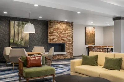 Photo 2 - Fairfield Inn & Suites by Marriott Chattanooga South/East Ridge