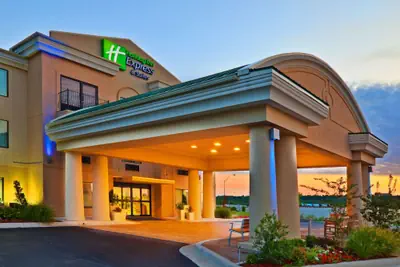 Photo 2 - Holiday Inn Express Hotel & Suites Muskogee by IHG