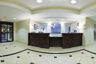 Photo 3 - Holiday Inn Express Hotel & Suites Muskogee by IHG