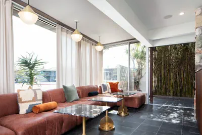 Photo 2 - The Pearl Hotel